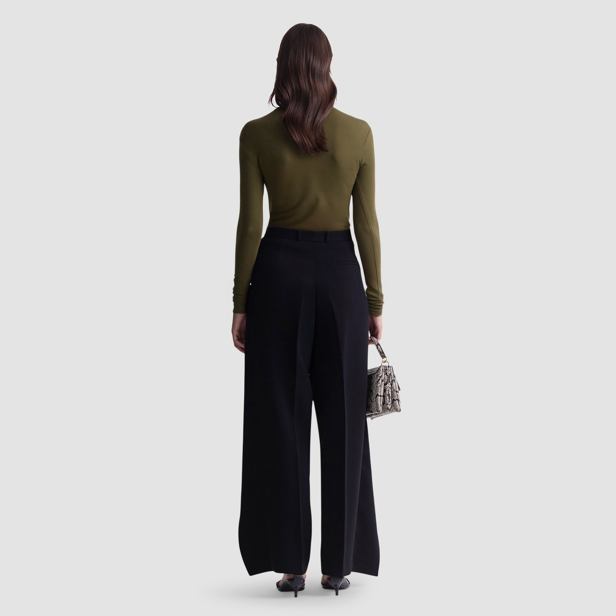 greenclothing ウールレイヤー　L 上下 Wei Turtleneck Top - Olive Green – Bouguessa