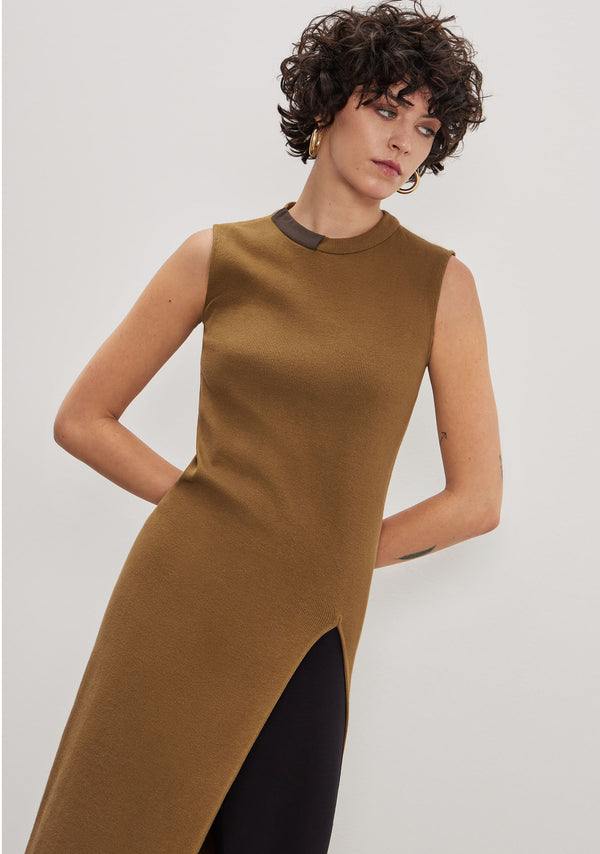 Radiya Ribbed Long Top